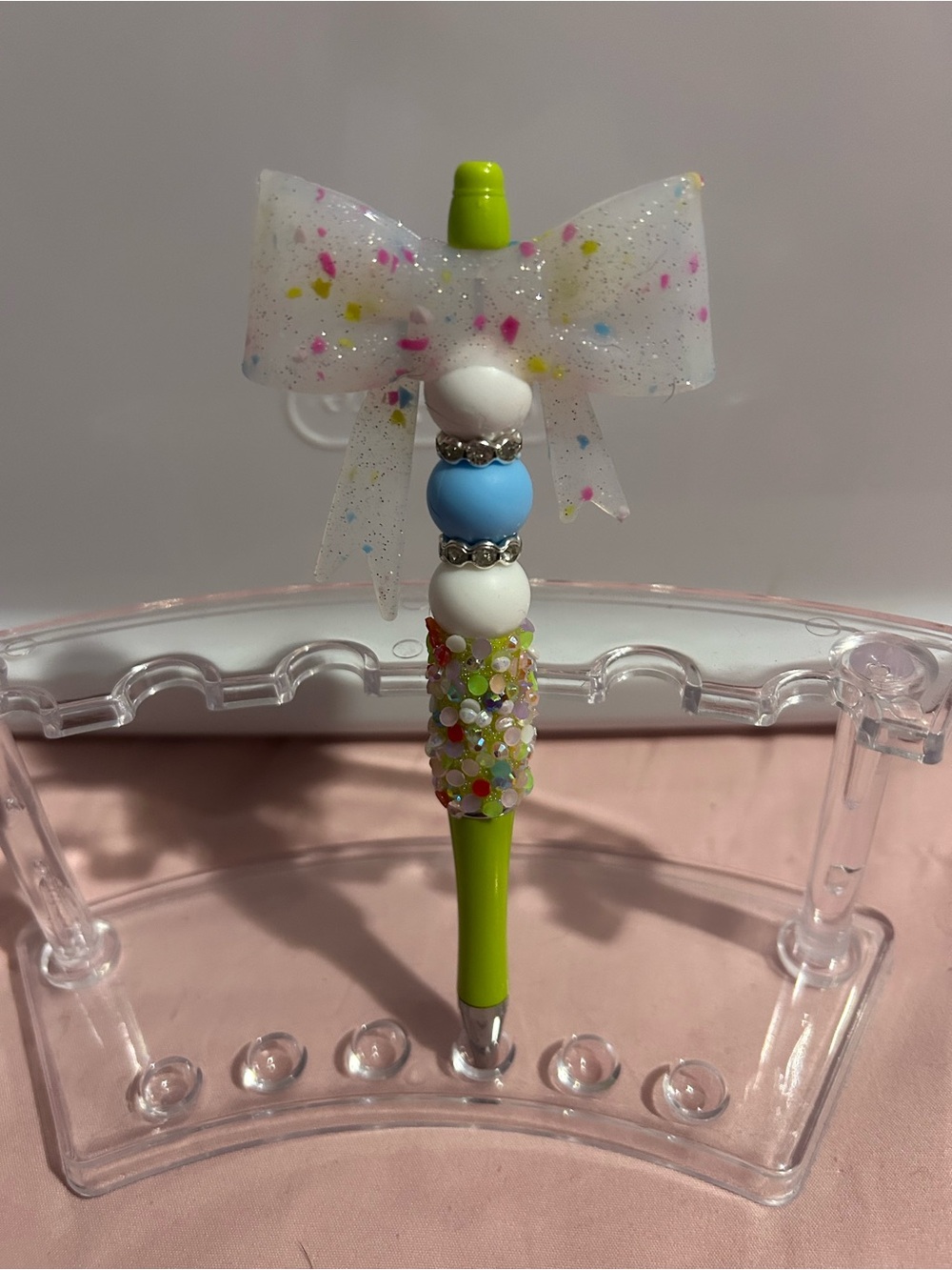 Confetti bow beaded pen